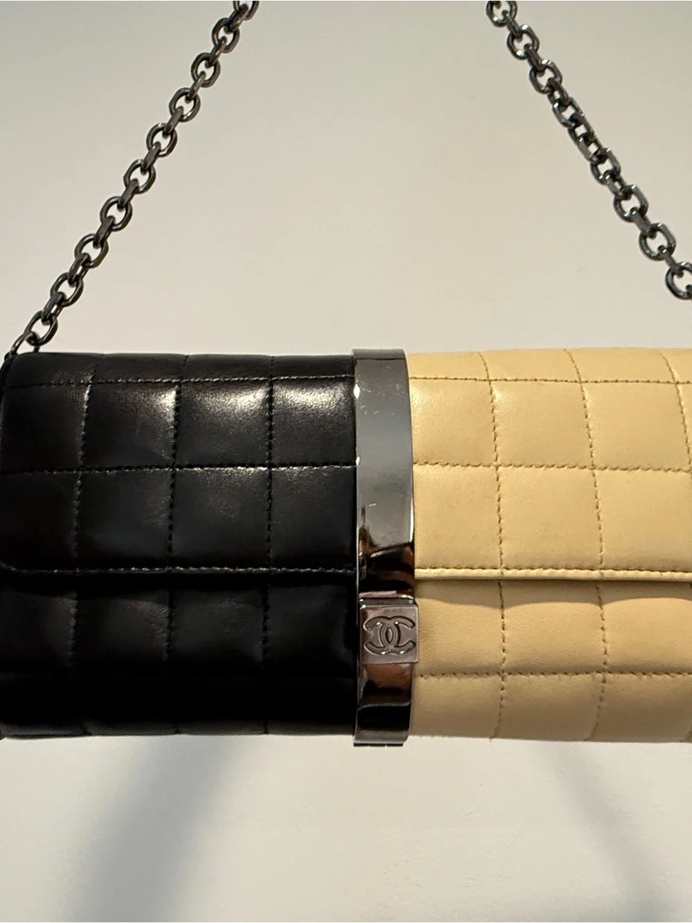CHANEL Y2K Karl Lagerfeld era 2-Tone Quilted Shoulder bag/clutch - Black & Cream